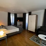 Tri Lava Luxury Living * Split