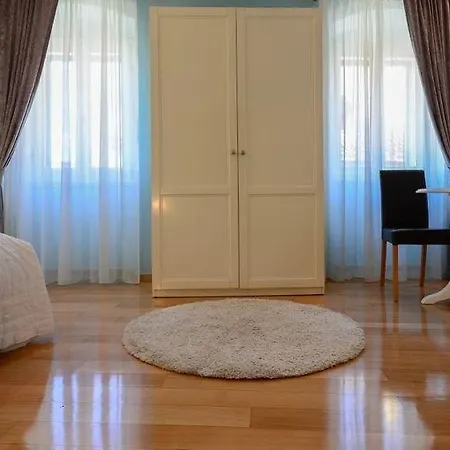 Guest house Tri Lava Luxury Living