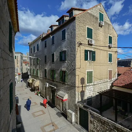 Appartement Tri Lava Luxury Living *