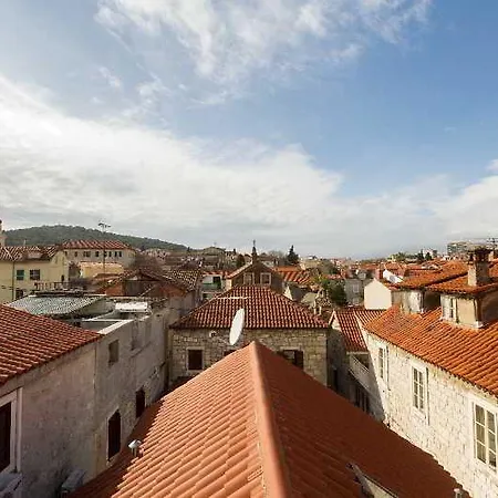 Tri Lava Luxury Living דירה