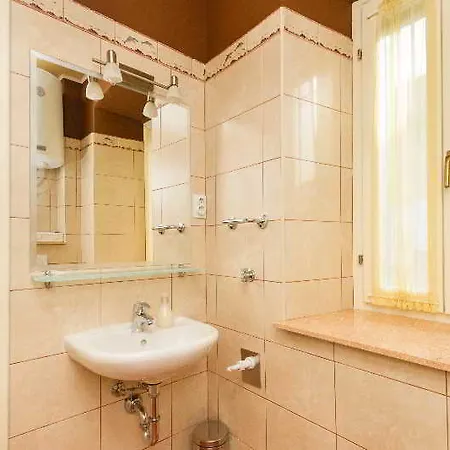 Tri Lava Luxury Living Pensión Split