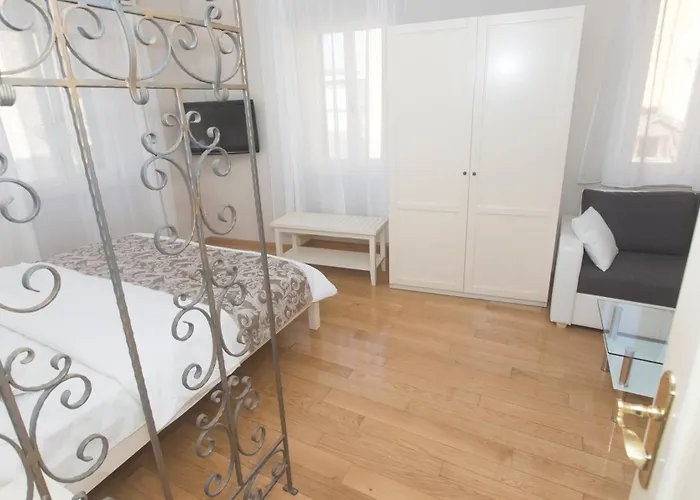 Tri Lava Luxury Living Apartman *